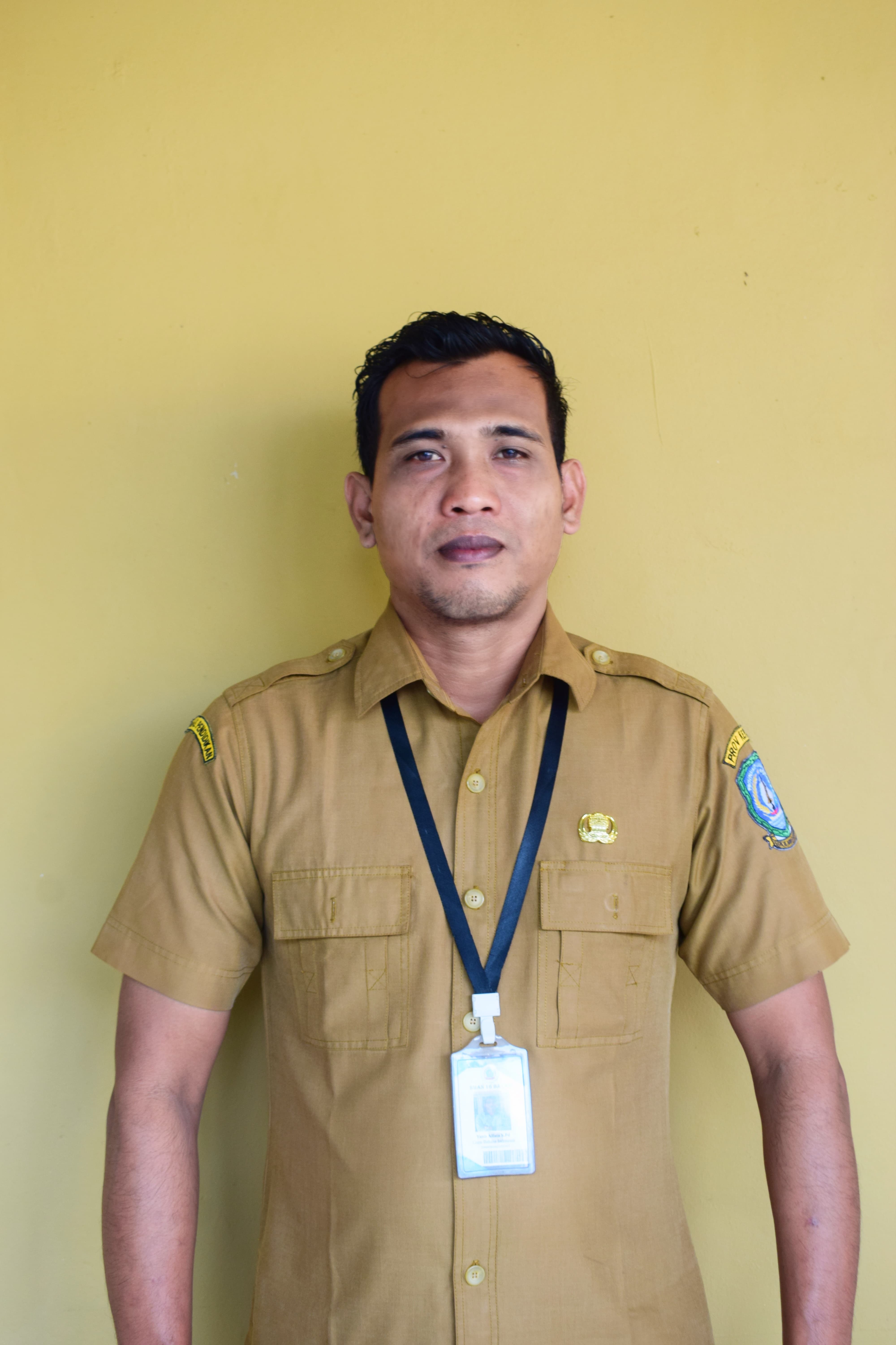 Yanis Alfata, S.Pd